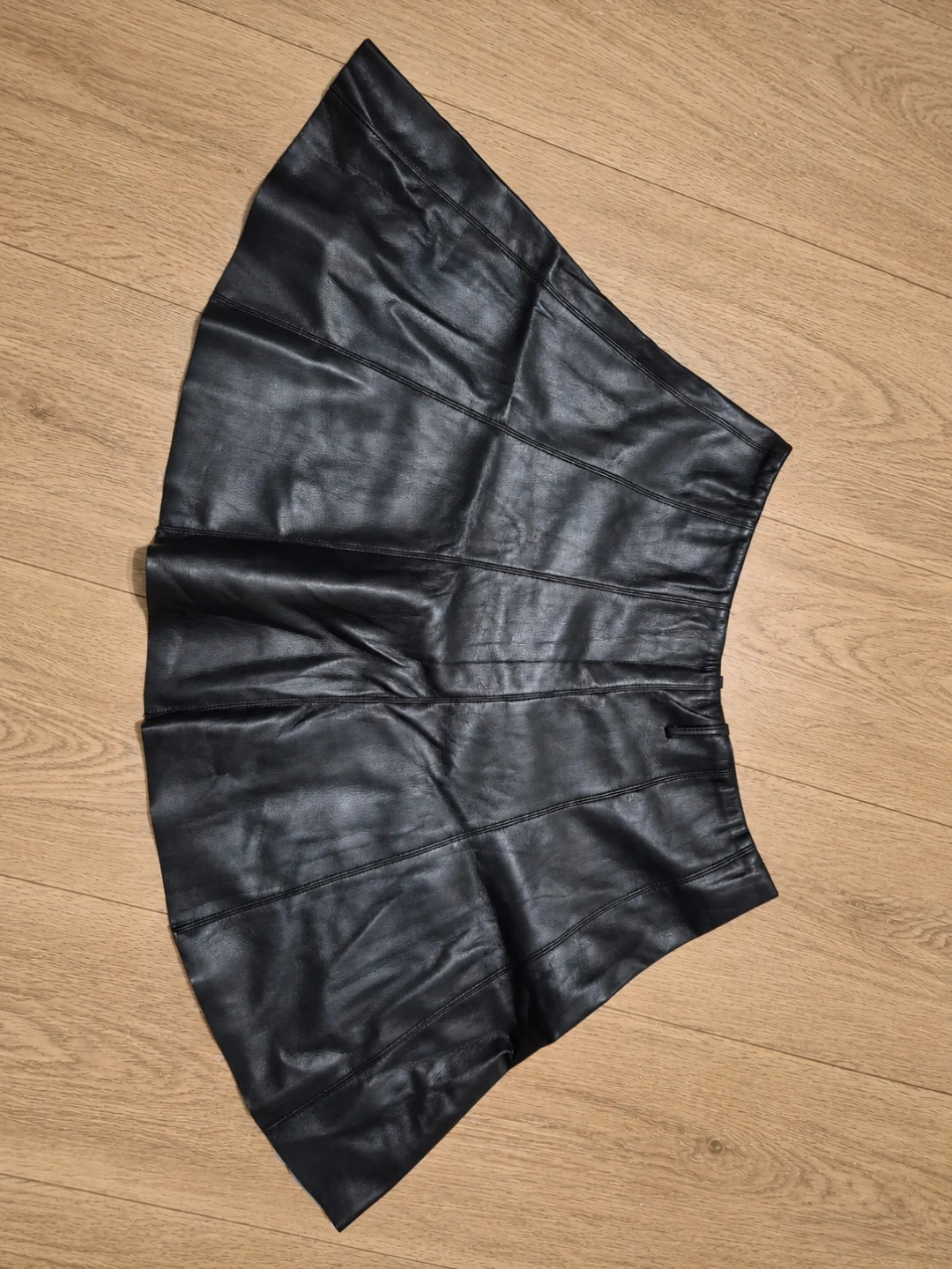Size M NEW medium House of Harlow 1960 Black Faux Leather Skirt - photo 3