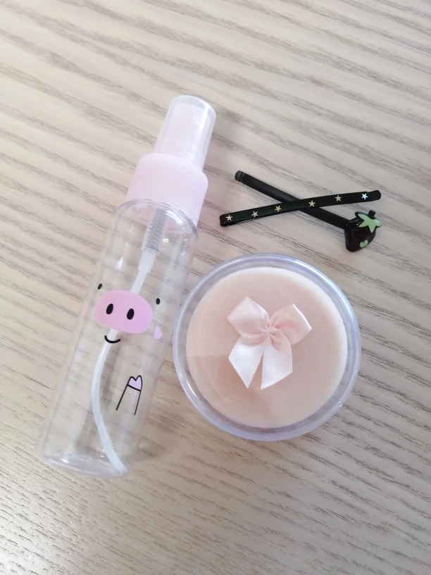 Brand New powder puff, spray bottle + 2 hair clips set