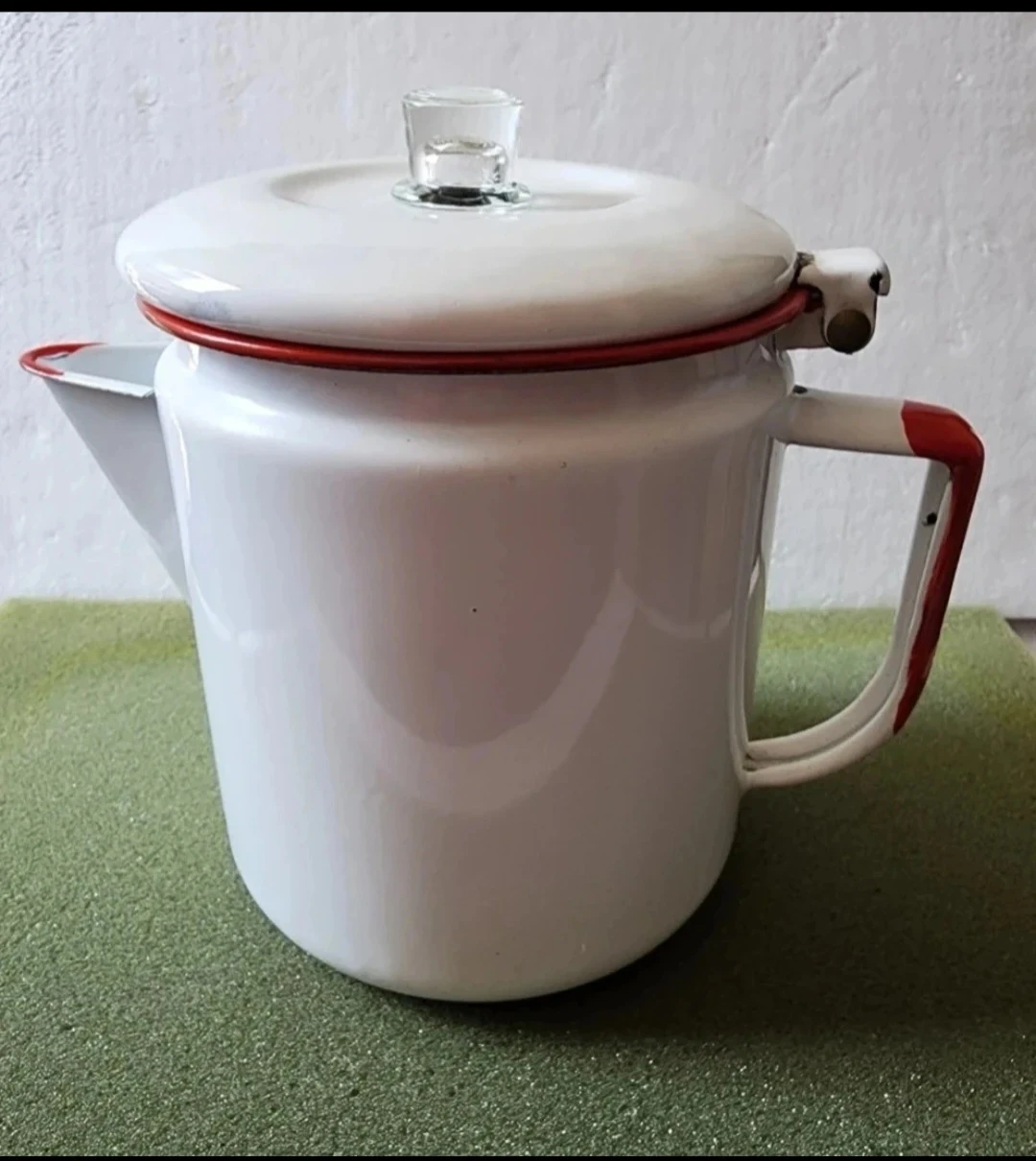 Enamel coffee pot