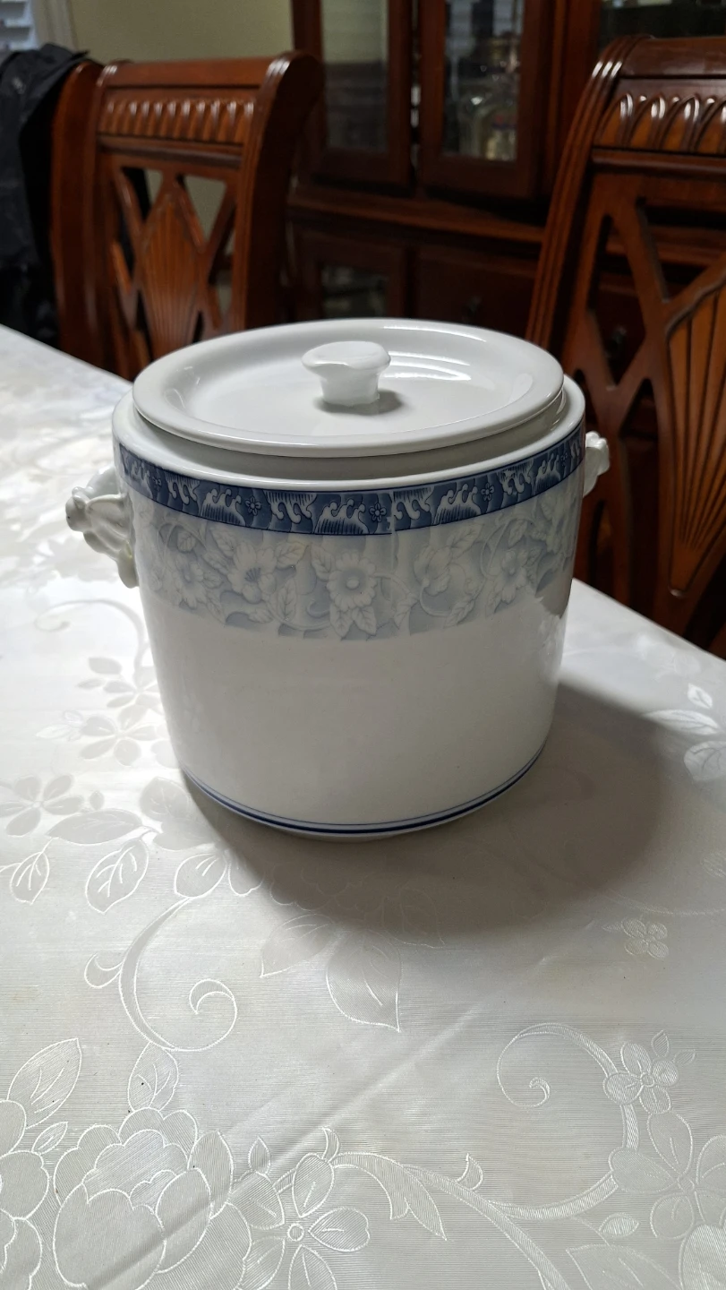 Large Ceramic jar with blue floral pattern