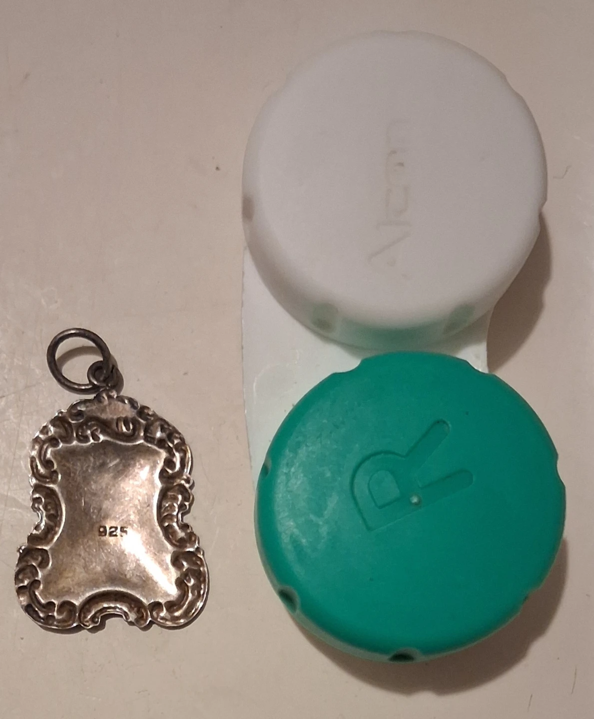 Beautiful vintage sterling silver luggage tag style pendant - photo 4