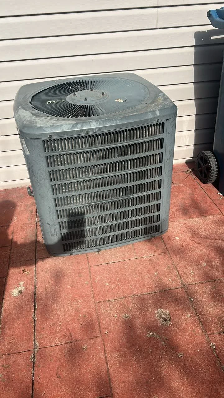Outdoor Central Air Conditioner Unit