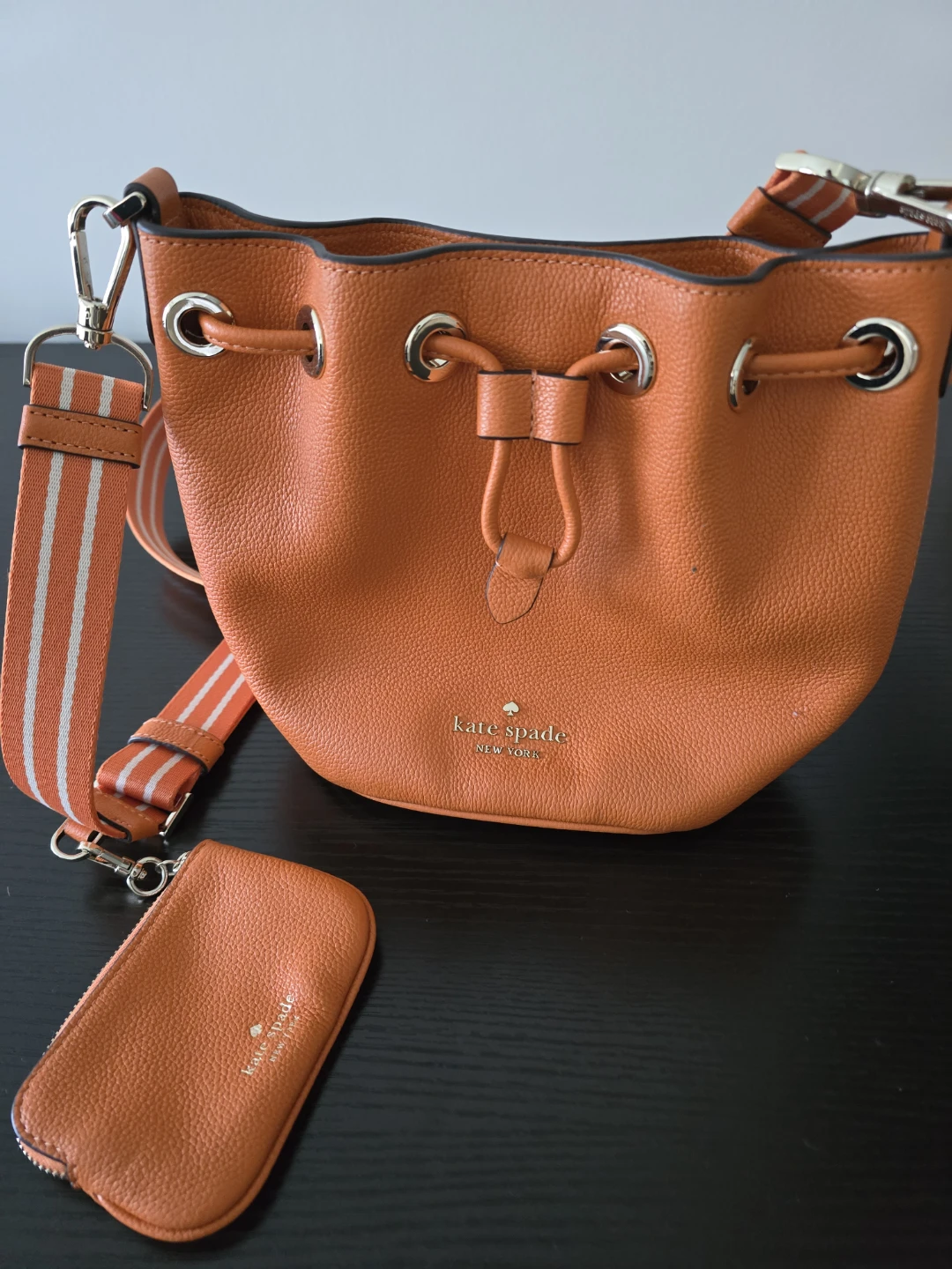 Kate Spade Orange Bucket Bag with Pouch - photo 3