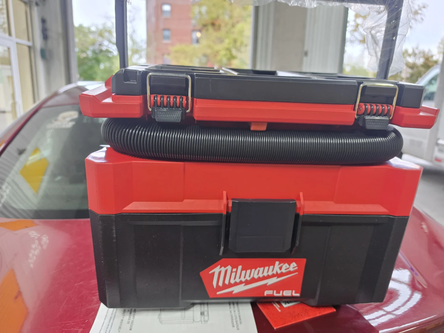 Milwaukee Packout 2.5 Gallon Wet/Dry Vacuum