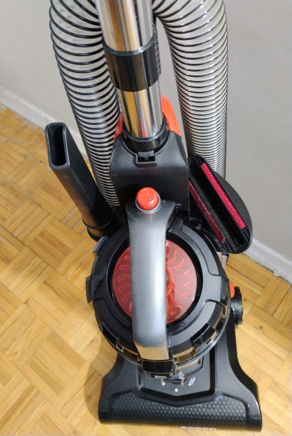 Eureka PowerSpeed Bagless Upright Vacuum Model: NEU180 - photo 5