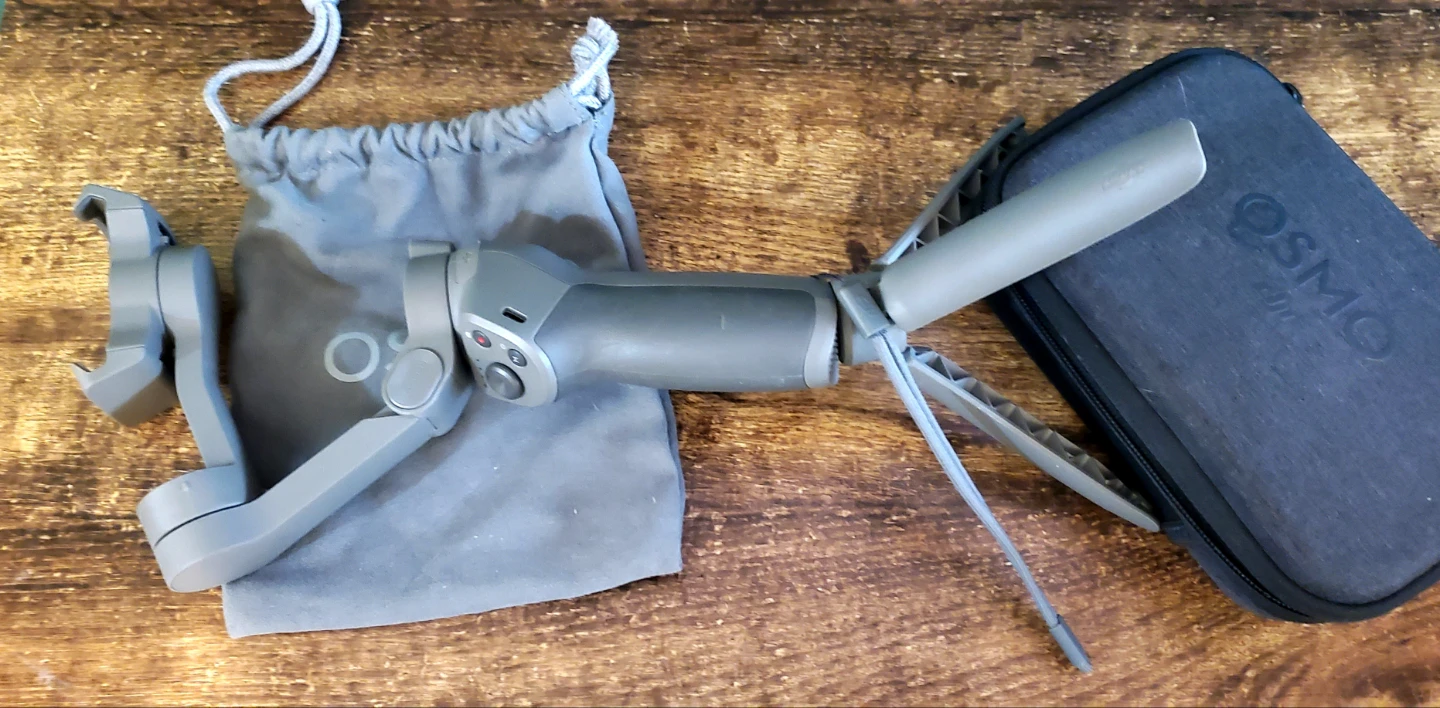 DJI Osmo Mobile Gimbal with Case and Tripod - photo 2