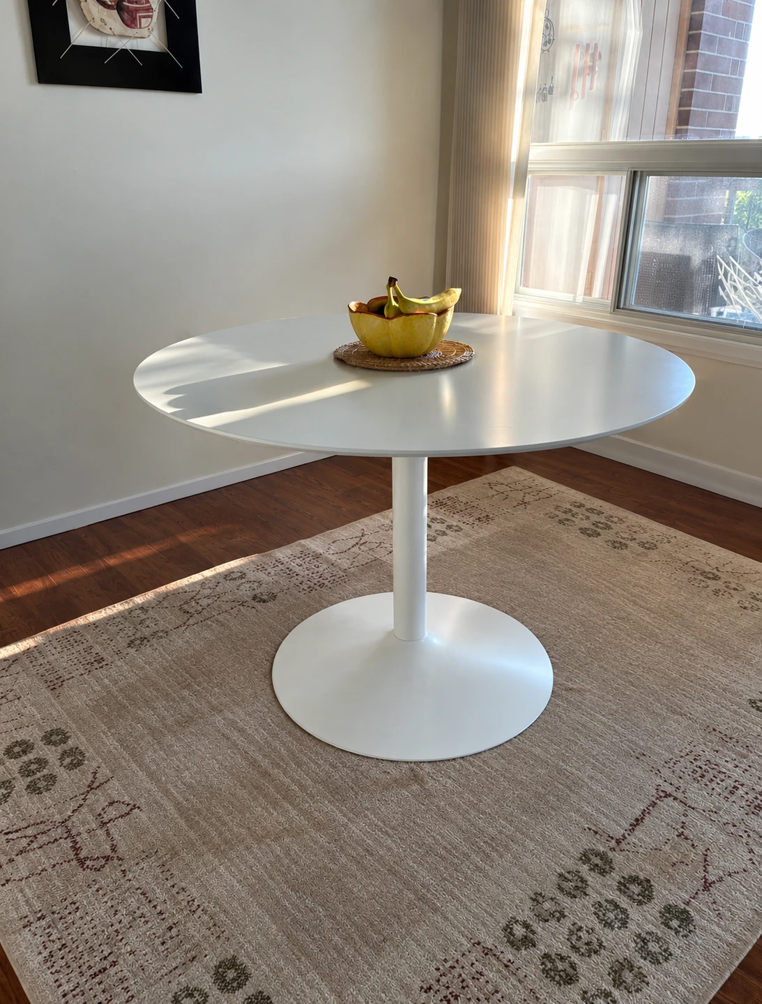 White Round Dining Table - photo 2