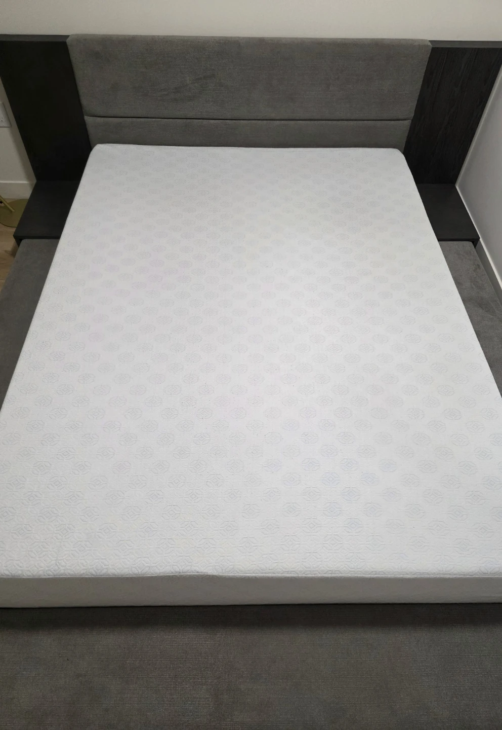 Zinus Green Tea Memory Foam Mattress (Queen, 10") - photo 2