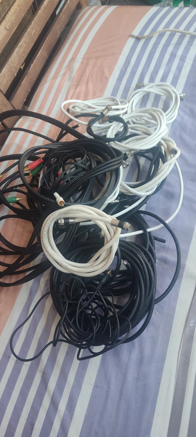 Assorted Coaxial and AV Cables - photo 4