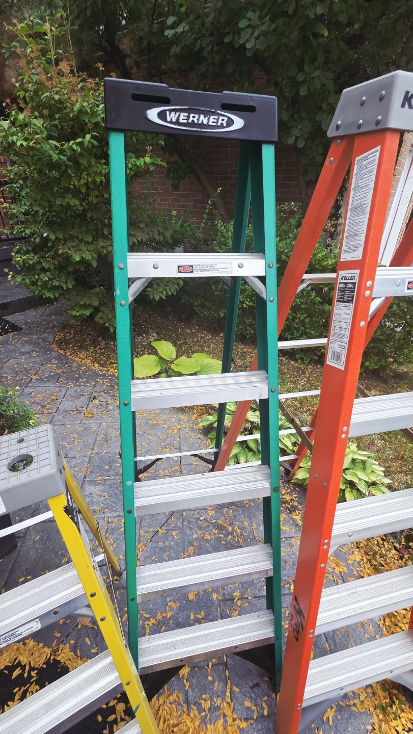 Fiberglass Stepladders - photo 5