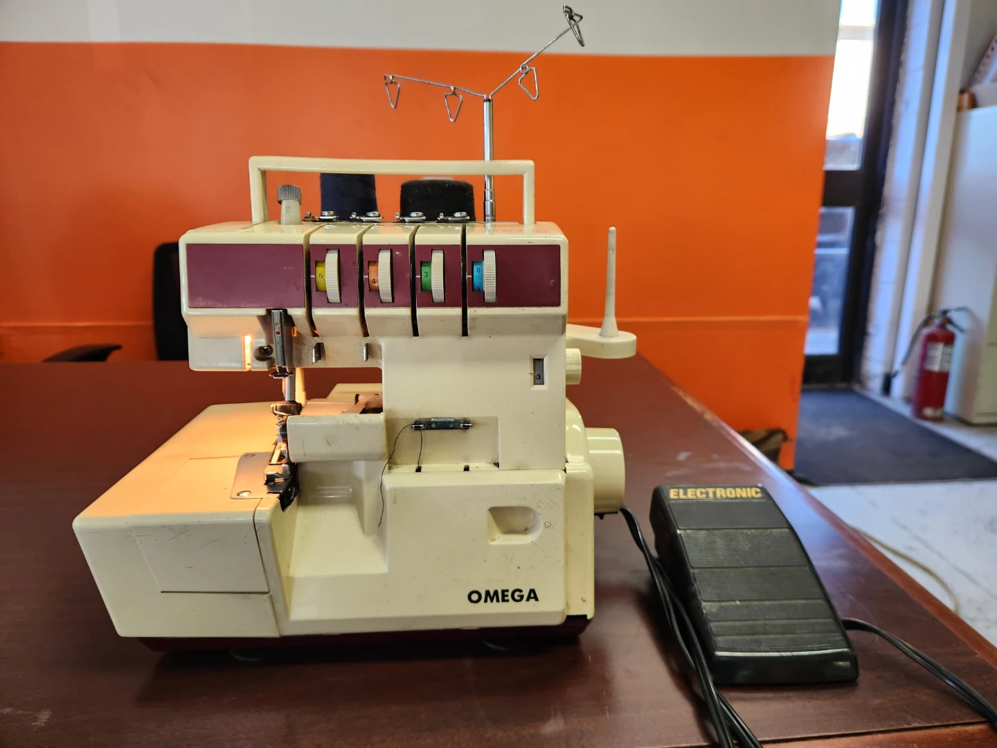 Omega 15J134 Sewing Machine with Foot Pedal