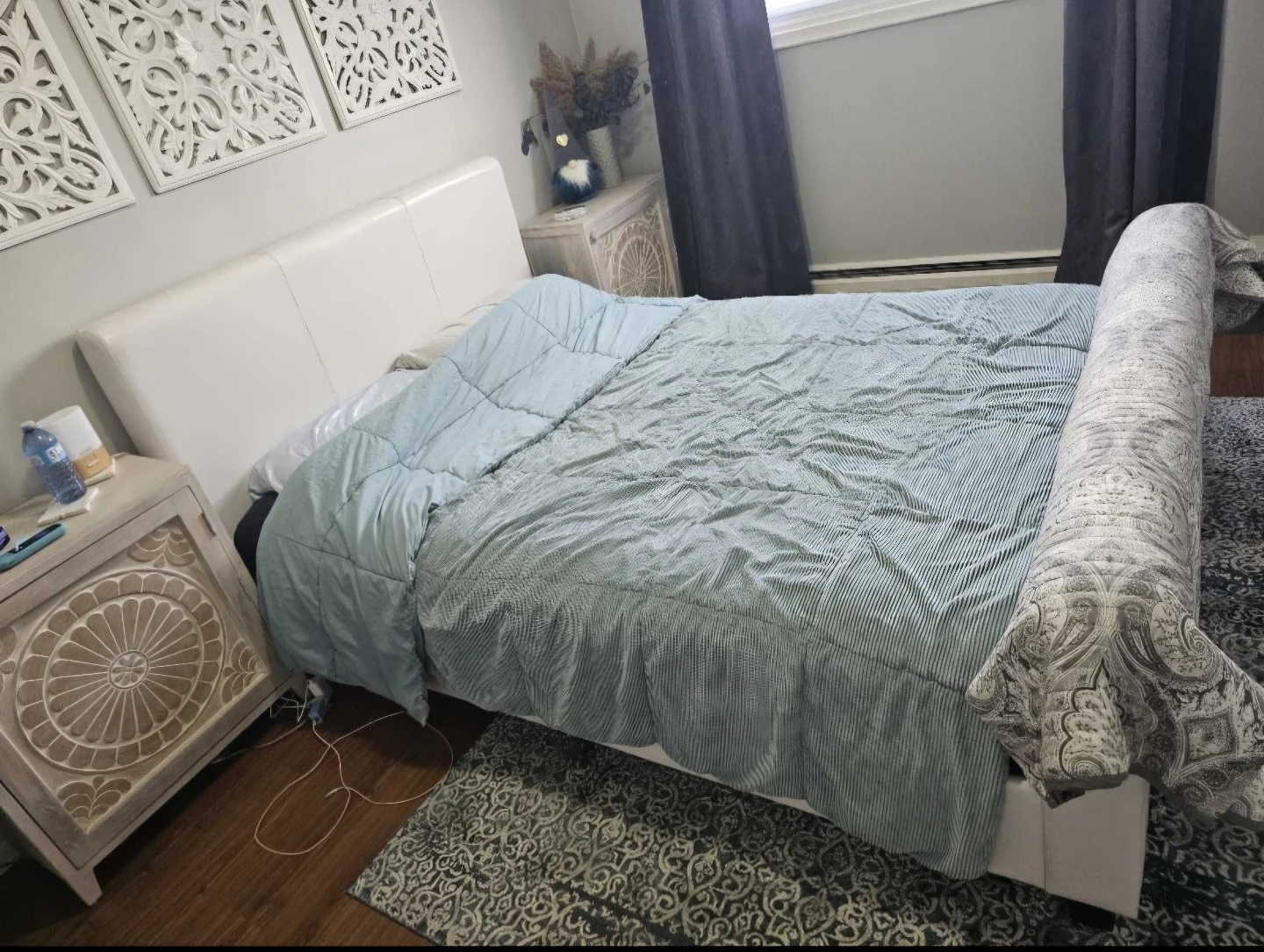 White Faux Leather Bed - photo 2