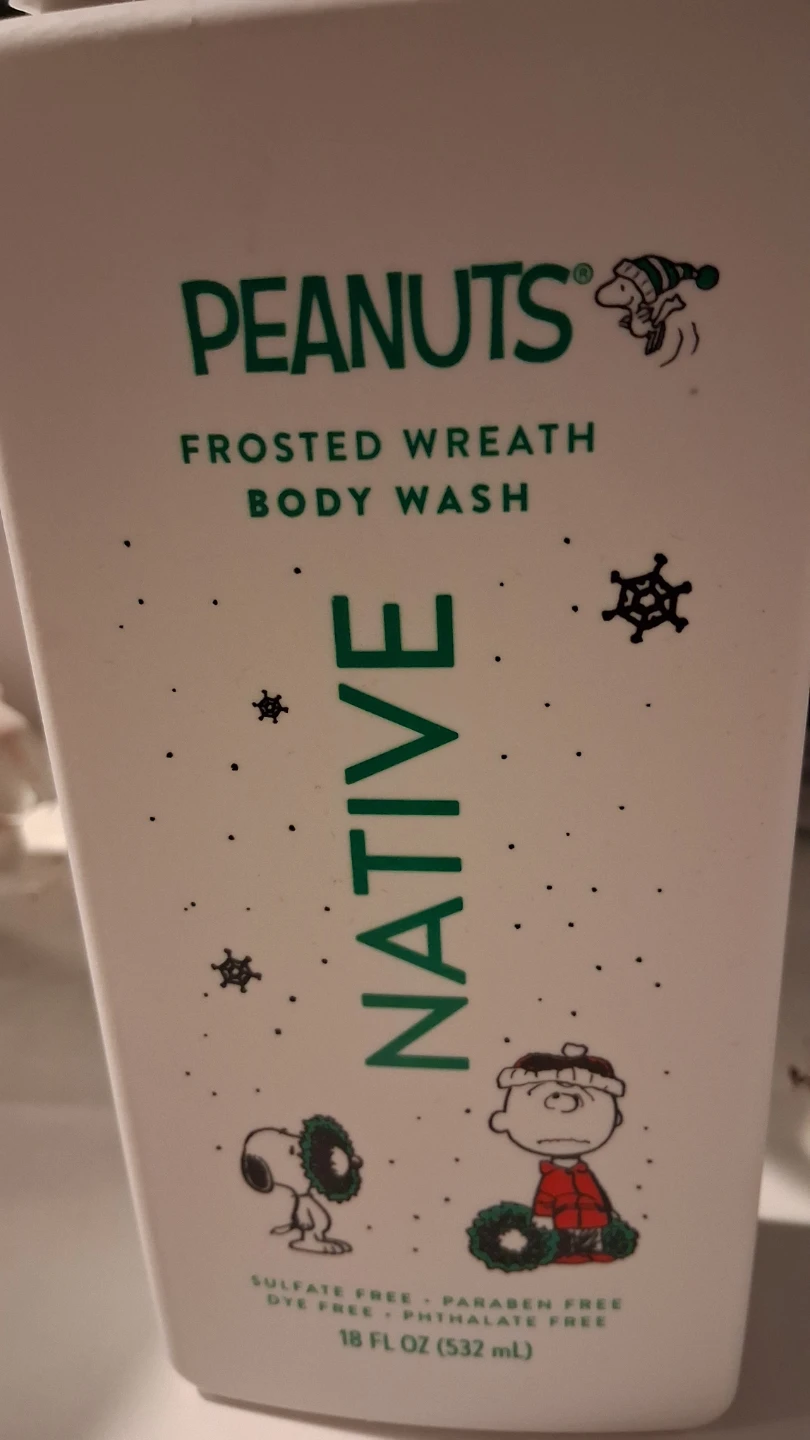 Native Peanuts Frosted Wreath Body Wash