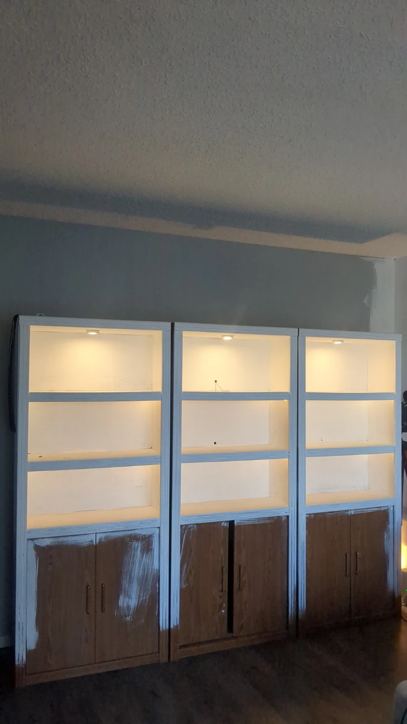 Bookshelf - photo 2