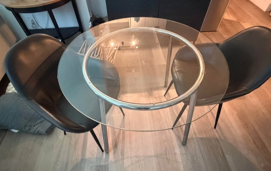 Set of 2 Modern Dining Chairs with table - photo 2