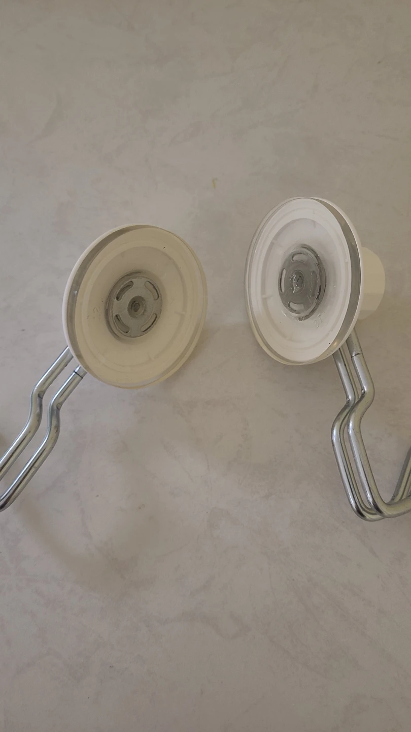 Two Suction Cup Hooks - photo 2