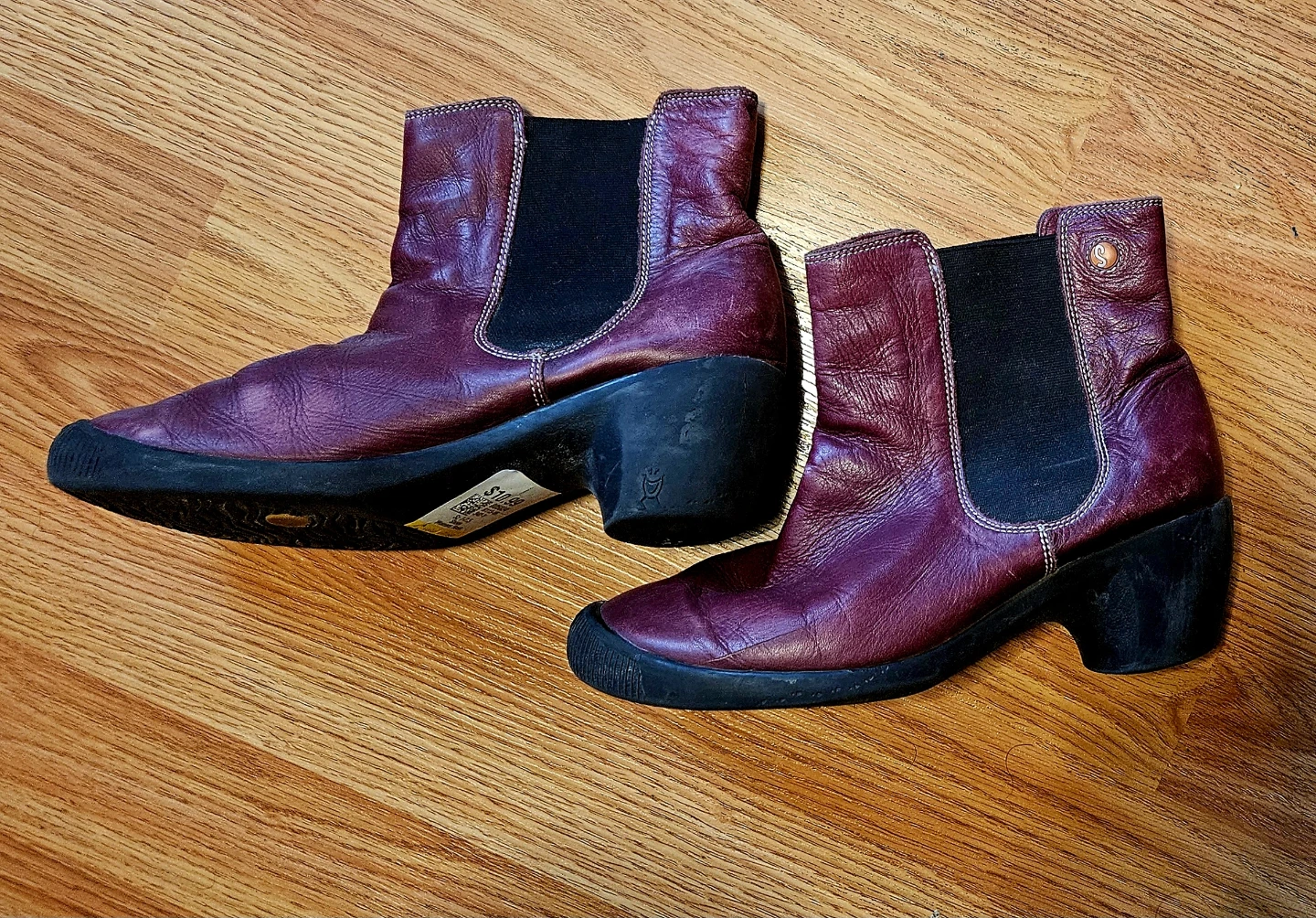 Softinos Burgundy Leather Ankle Boots ✨️ #freecycle
