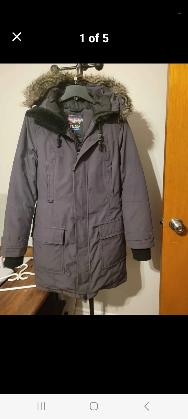 Artizia TNA Bancroft Parka. slim fit large