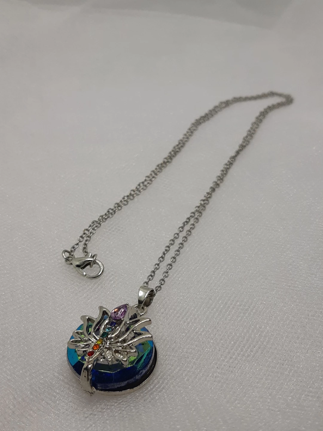 7 Chakra Lotus Flower Pendant Necklace - photo 2