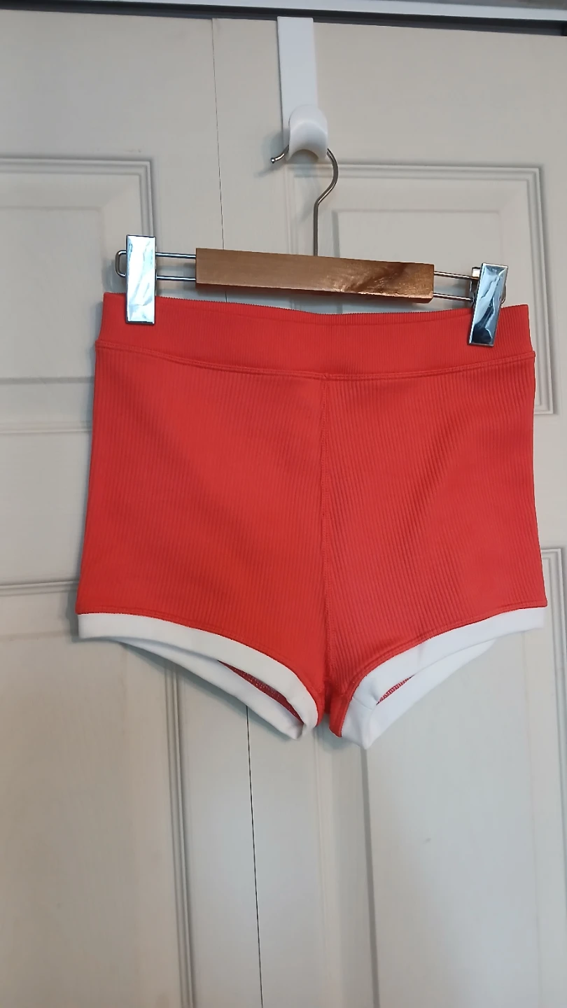 Offline by Aerie high waisted seamless shortie size M