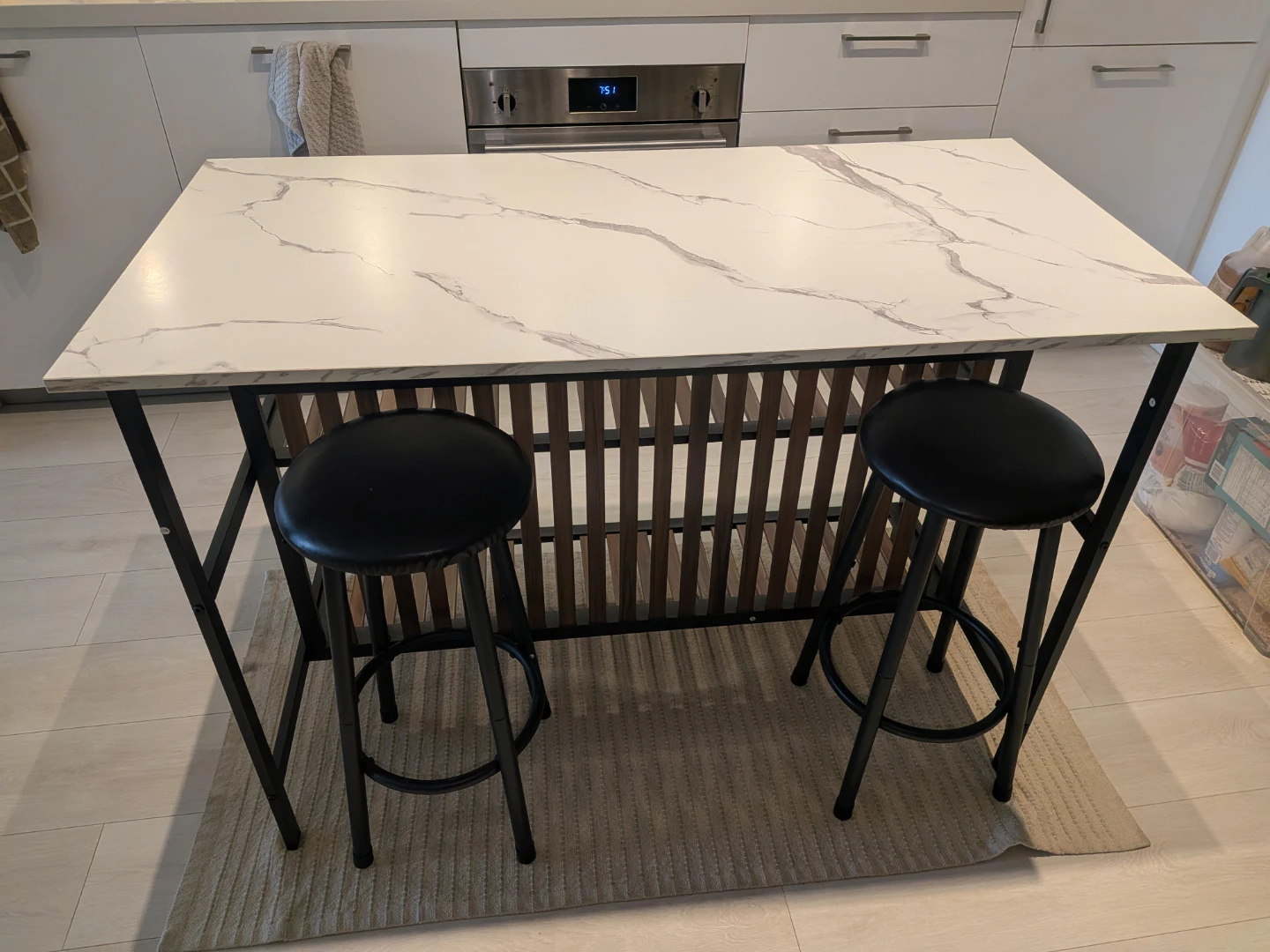 Move out sale: Kitchen Island with Two Stools