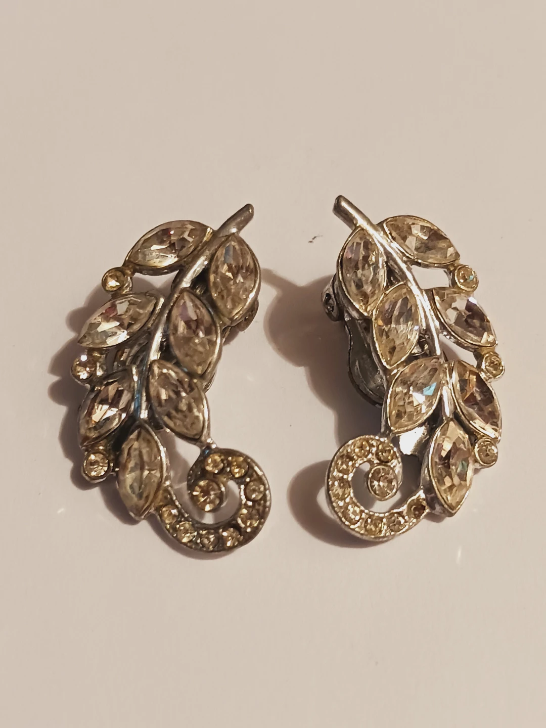 Gorgeous Vintage GRACE KELLY  Sparkling Clip-On Earrings