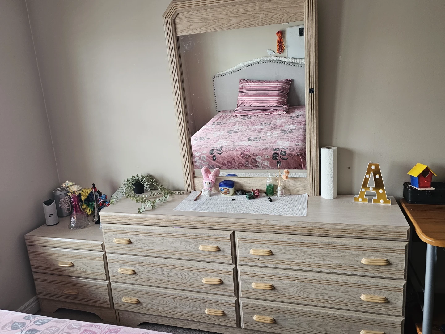 Double bed set with dresser and 2 side tables - photo 3