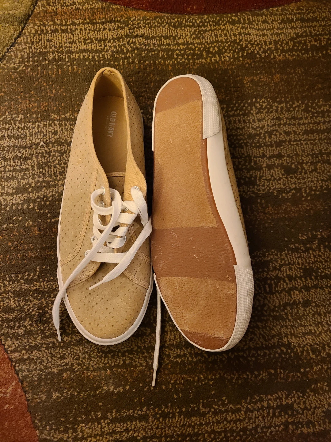 Old Navy tan sneakers size 10 - photo 2