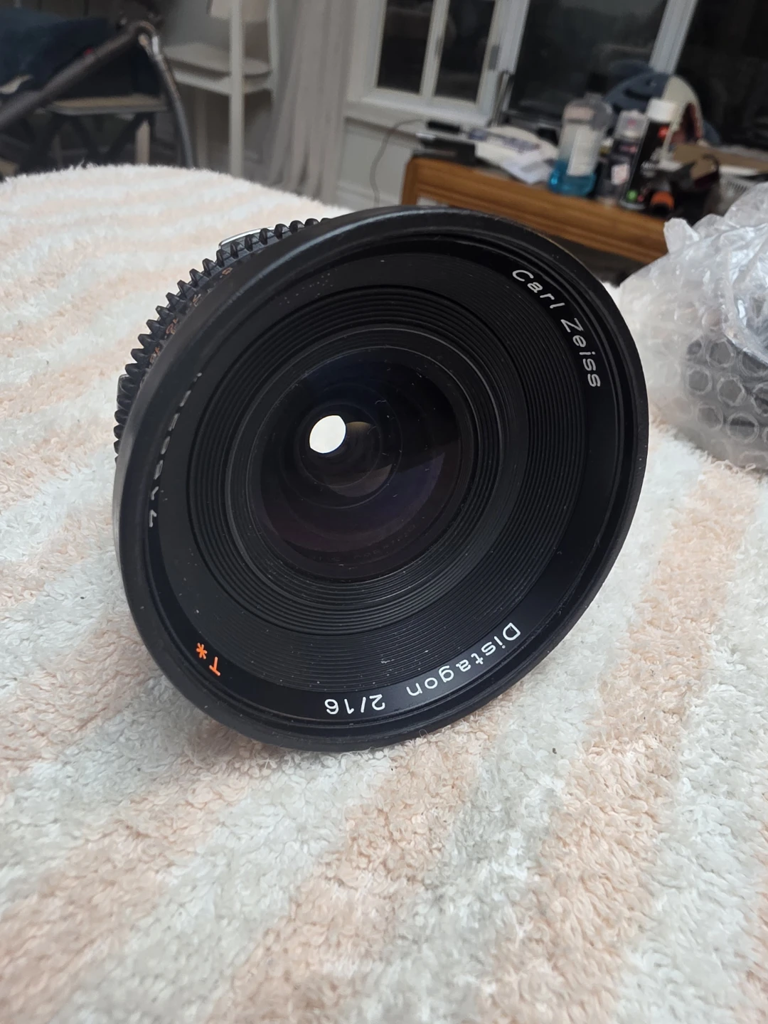 Carl Zeiss Distagon 16mm f/2 Lens - photo 2