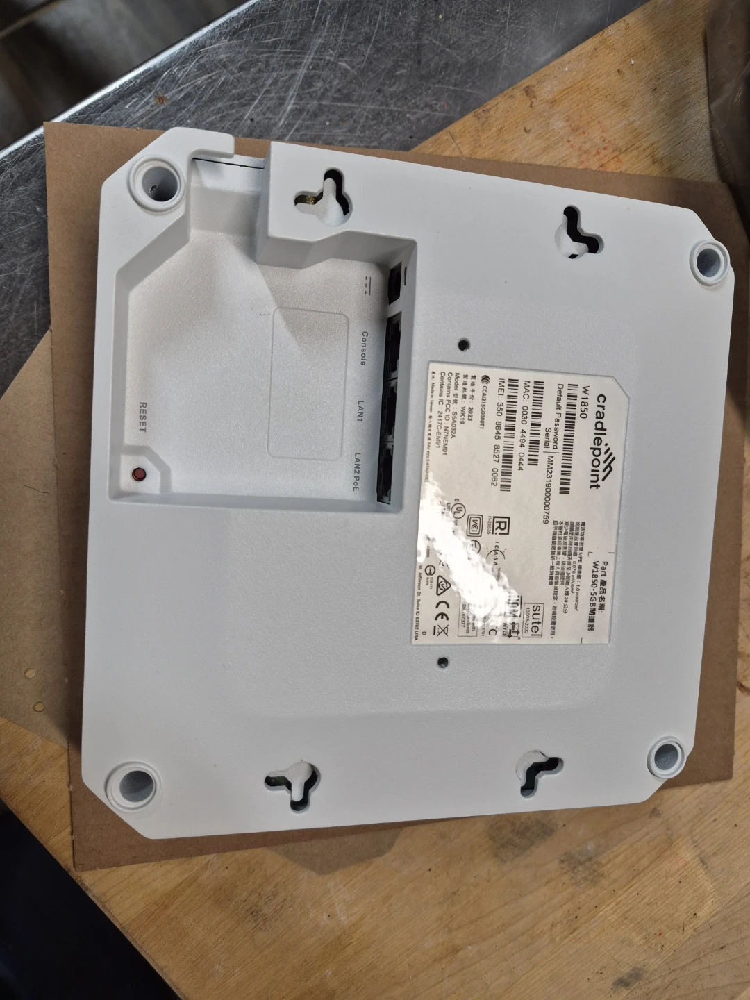 Cradlepoint W1850 Series 5G Wideband Branch Adapter