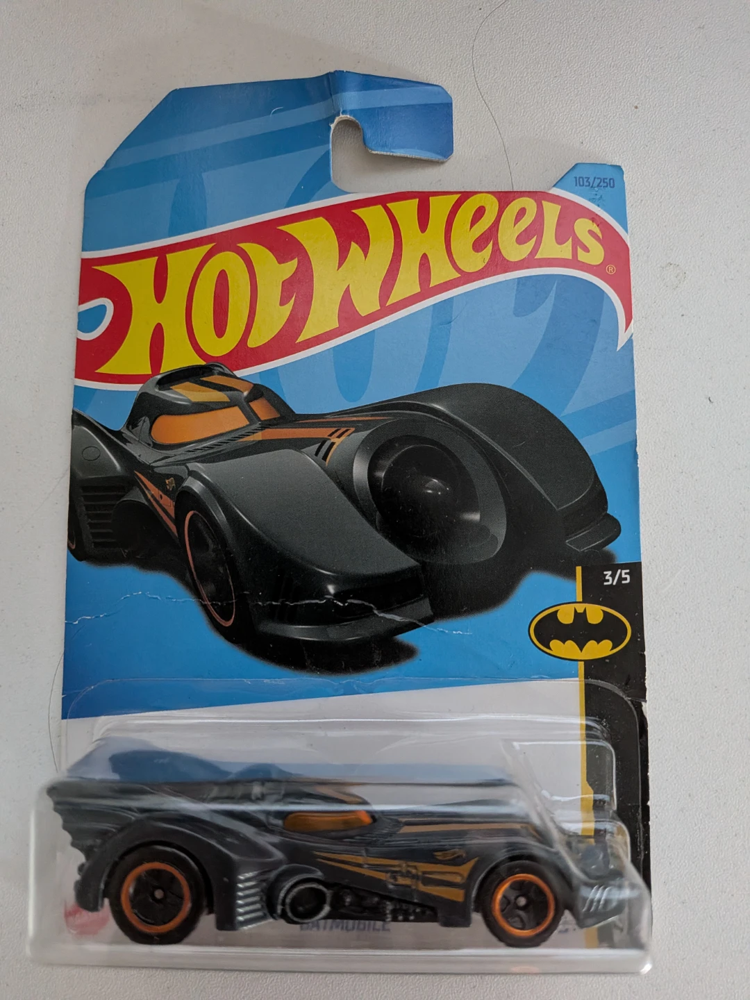 Hot Wheels Batmobile 103/250 - photo 2