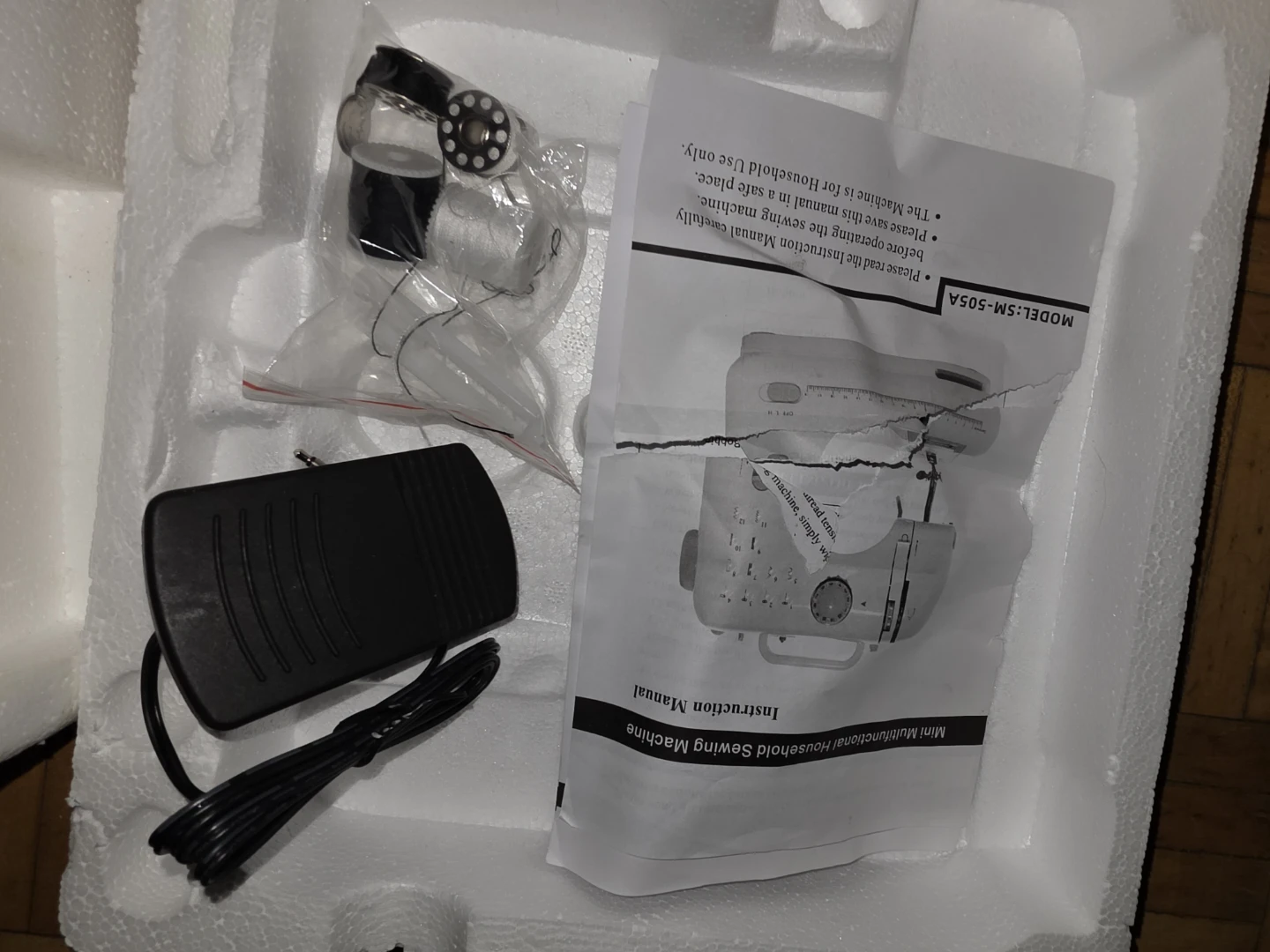 Mini Multifunctional Household Sewing Machine SM-505A - photo 4