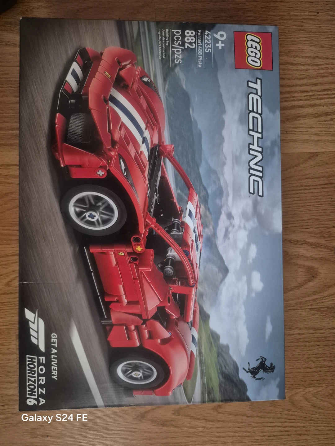 LEGO Technic Ferrari 488 Pista 42235 - photo 2