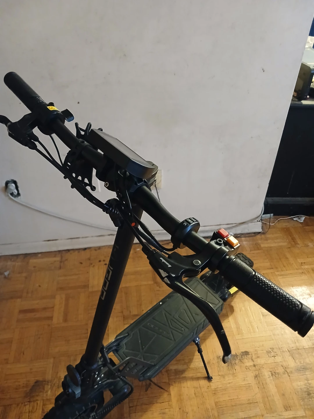 Kugoo electric scooter - photo 3