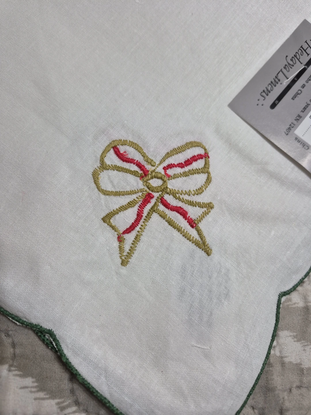 Beautiful Set of 4 Embroidered Linen Napkins 100% Cotton - photo 3