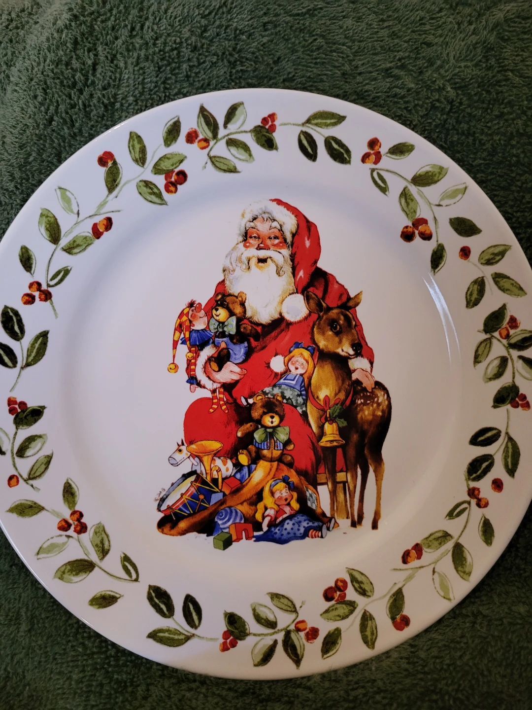 Set of 3 Royal Norfolk Christmas Santa Decorative Plates - photo 3