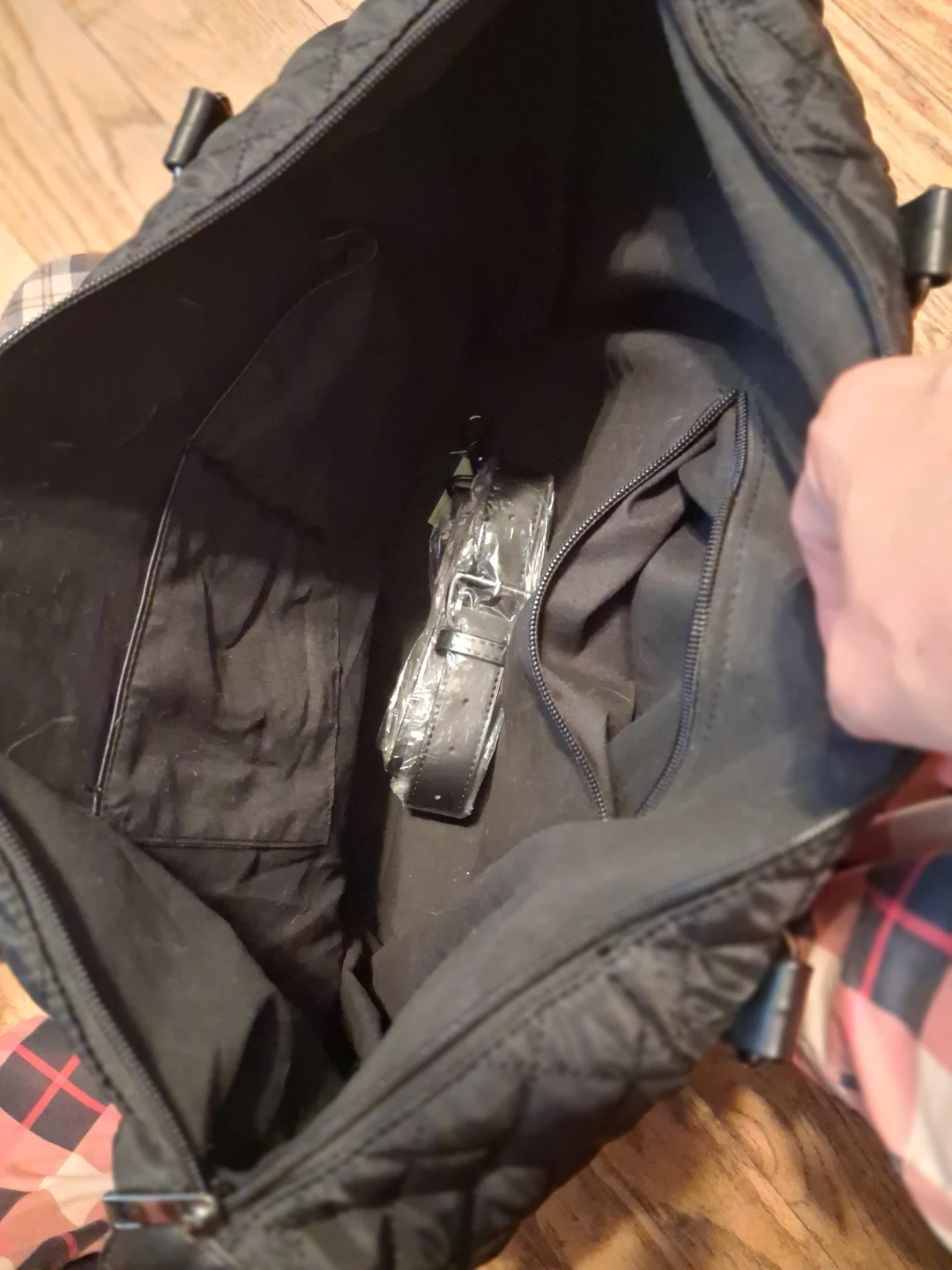 Black Quilted Duffel Bag - photo 3