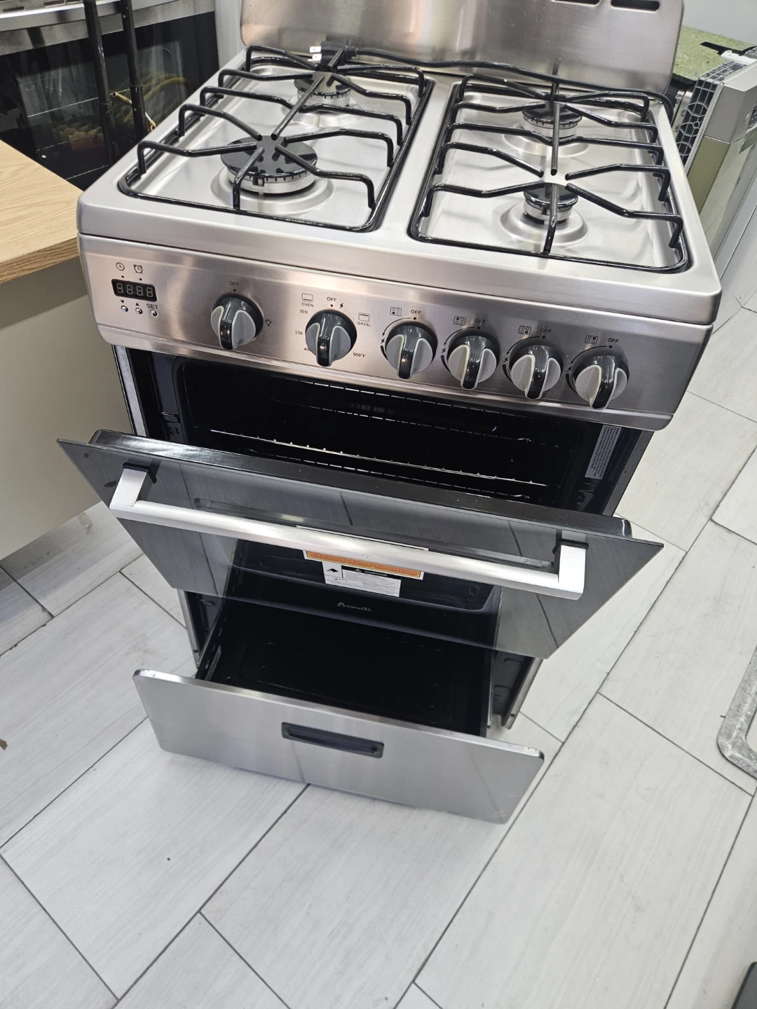 Avanti GR2416CSS 24-inch Gas Range - photo 3
