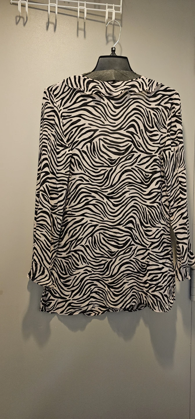 Zebra Print Tie-Front Blouse - photo 5