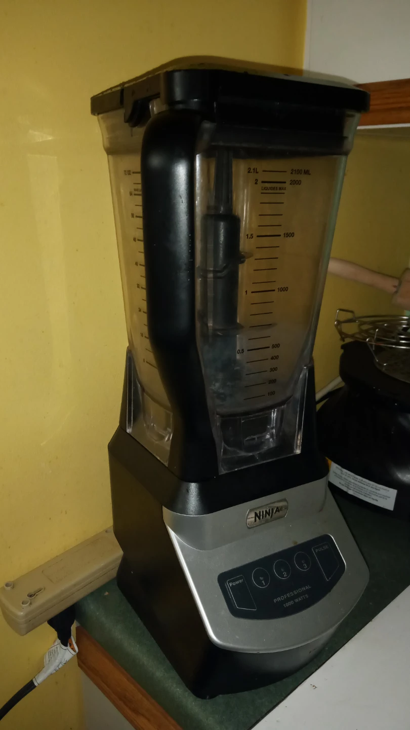 Ninja Professional 1000 Watts Blender - photo 3