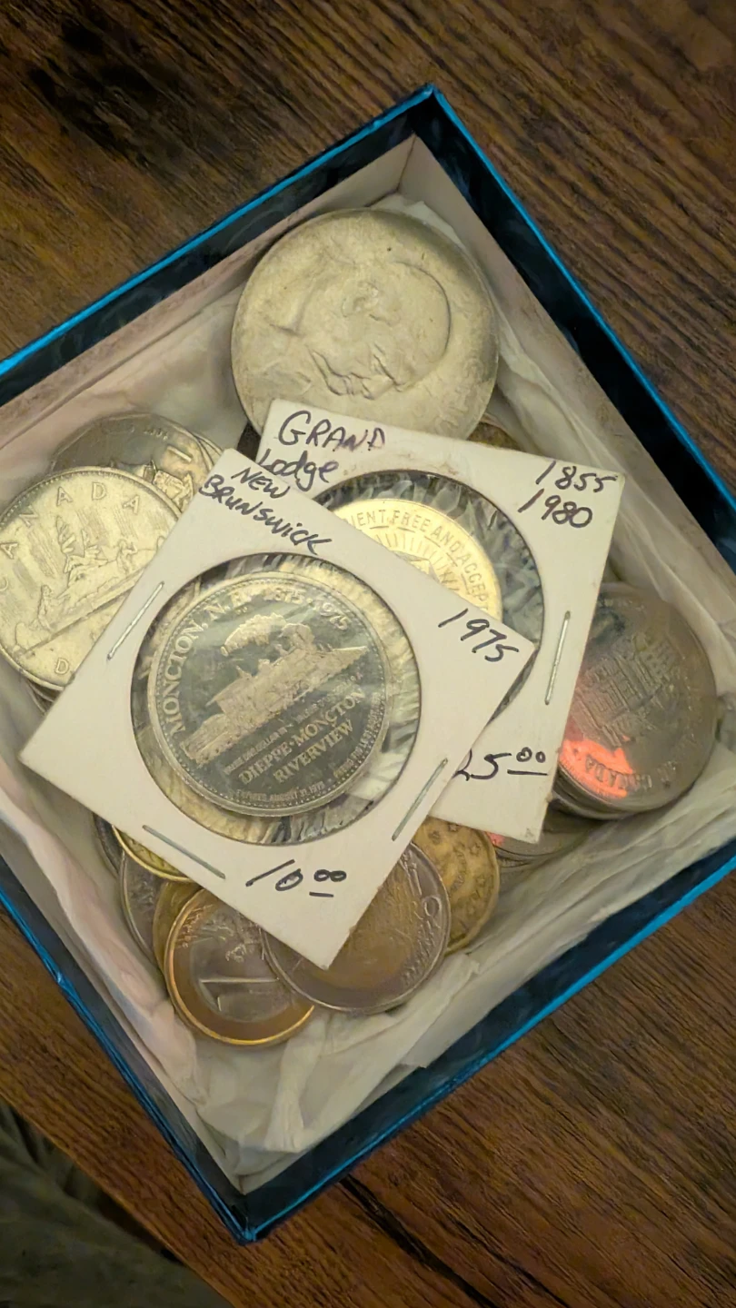 Collection of Assorted Canadian and World Coins - photo 2