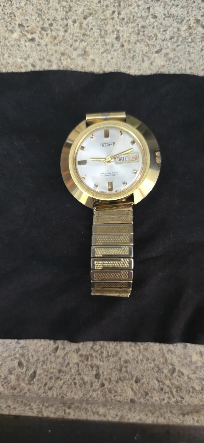 Vintage Teltime Gold-Tone Wristwatch ( U.F.O. Dial )
