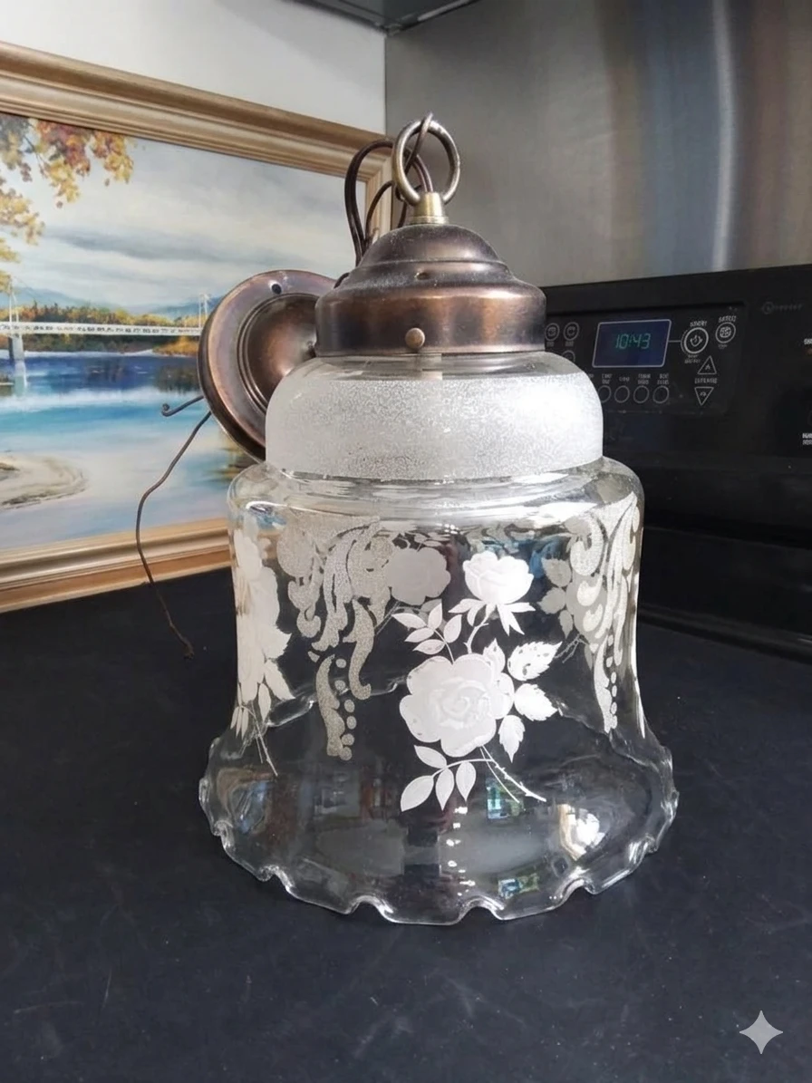 Vintage 1970s Quoizel "Satin Lace" Etched Glass