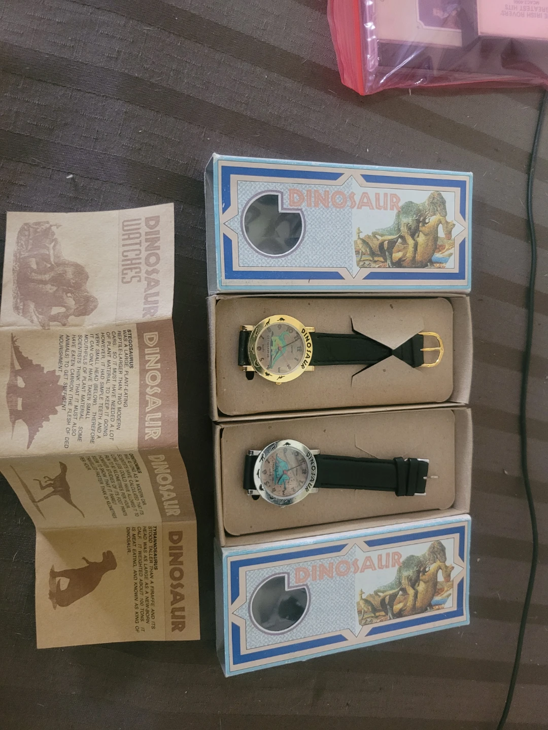 2 New  Dinosaur Watches with Original Boxes - photo 4