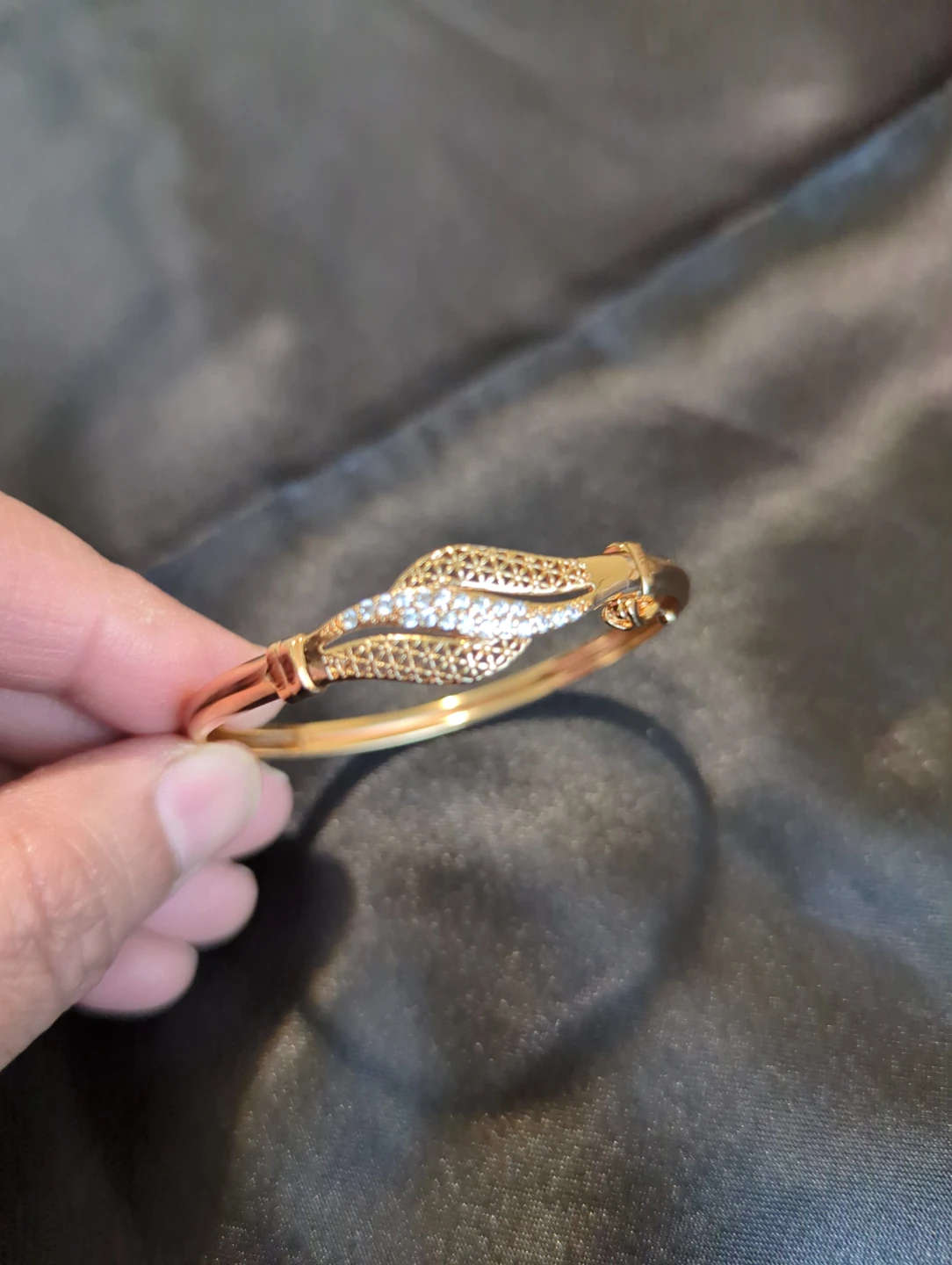 Bangle bracelet girls(5 to 10)