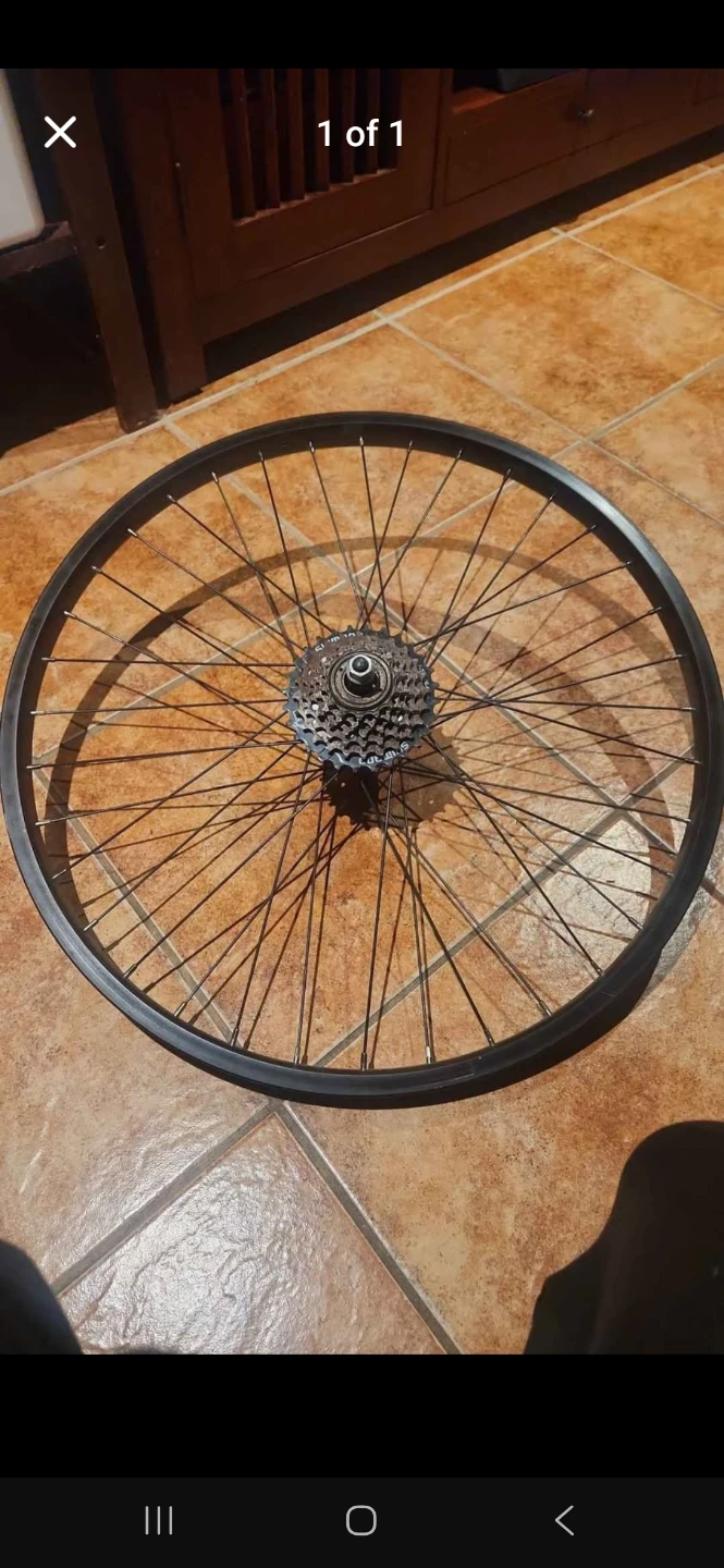 Shimano Bicycle Wheel with Cassette