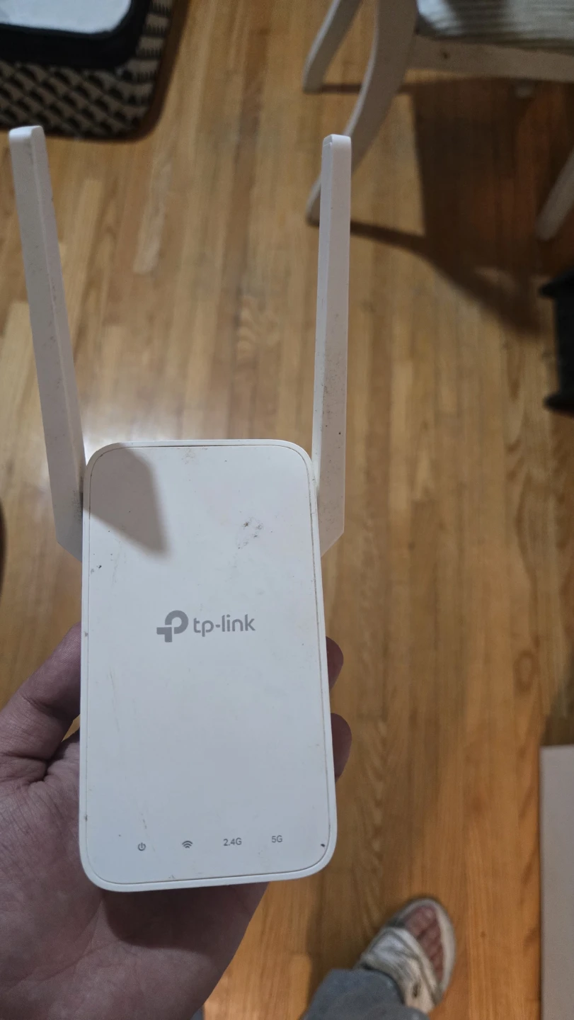 Wifi Range Extender - photo 2