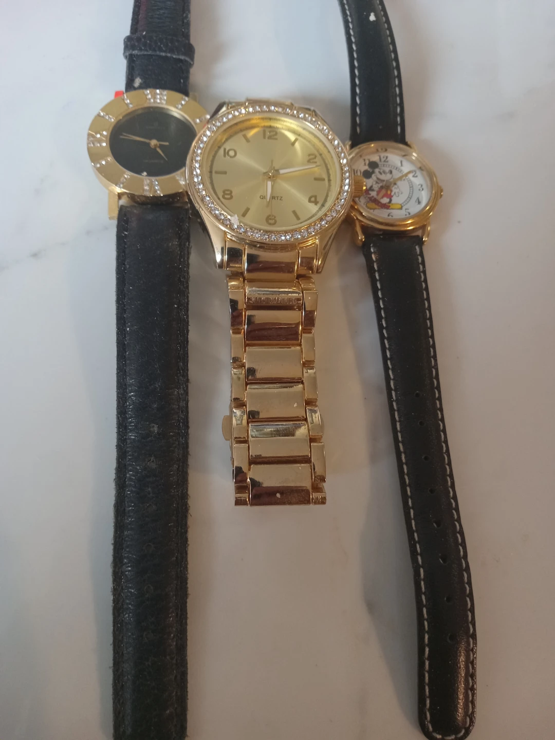 Set of 3 assorted wristwatches