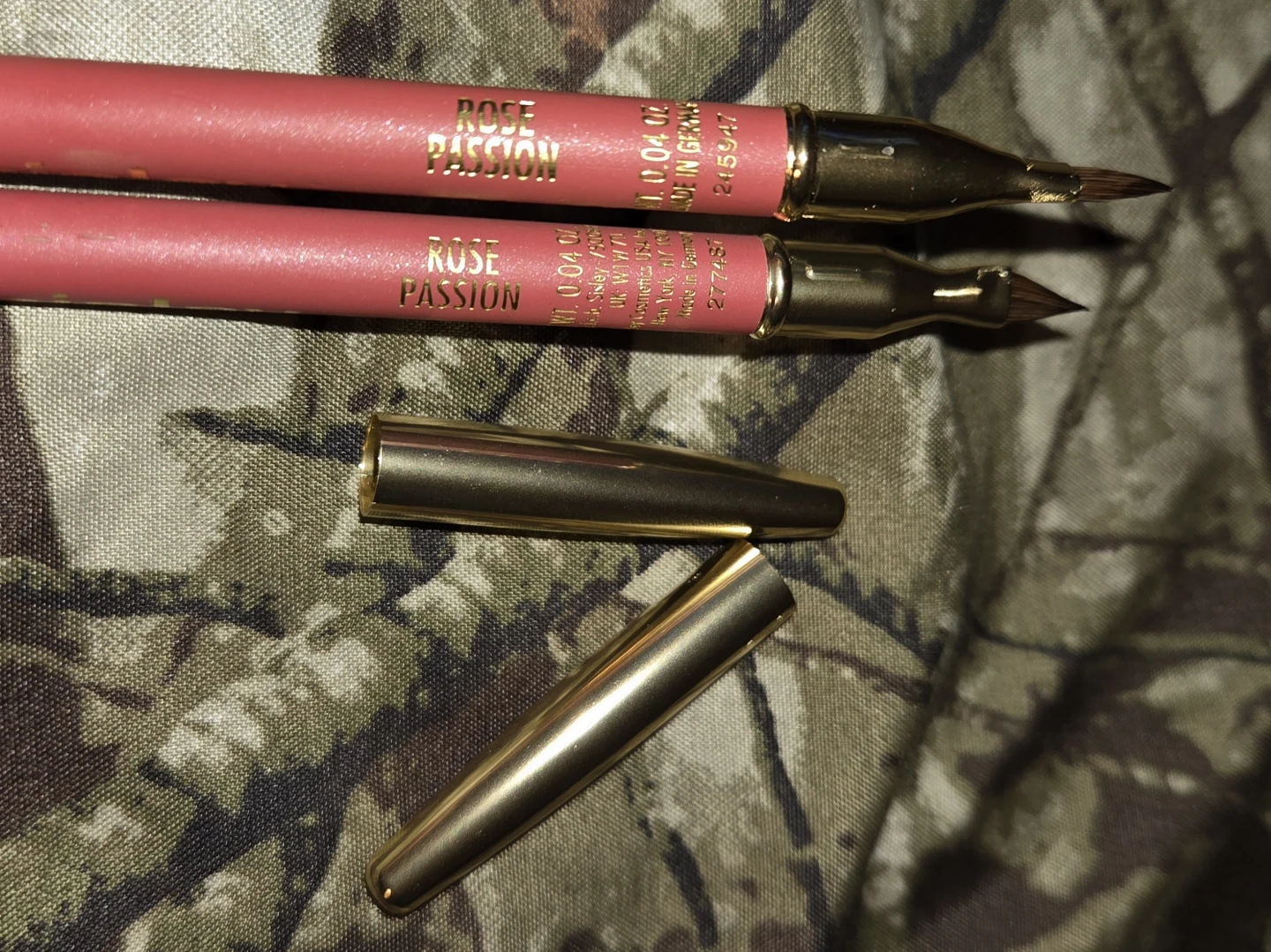 Sisley Paris Lipliner w/ Lip Brush in 4: Rose Passion, .04Oz. - photo 4