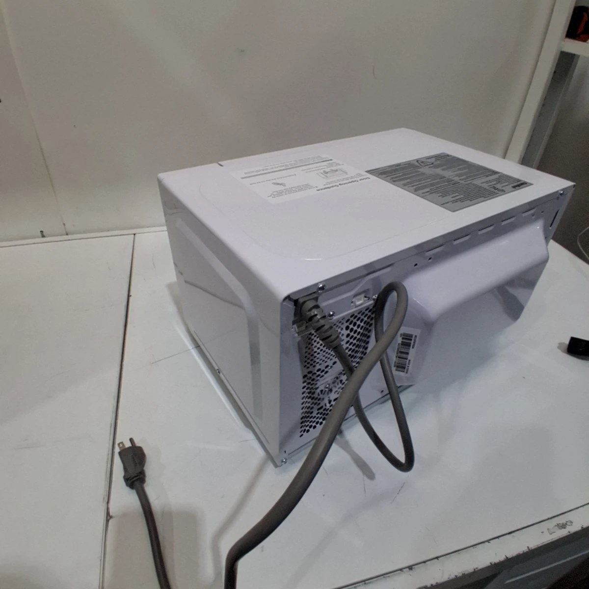 COMFEE' 0.7 cu. ft. Microwave Oven- NEW - photo 5